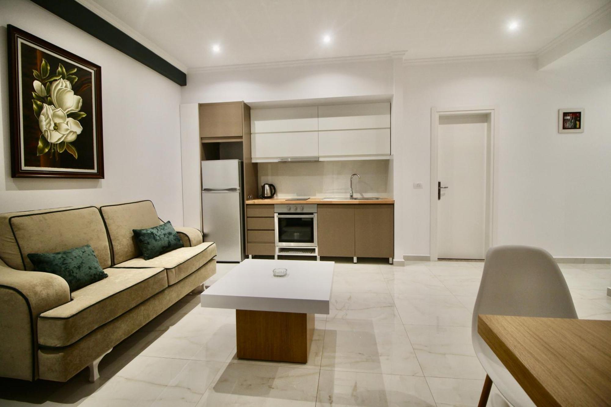 Sela Apartments Sarandë Exterior foto